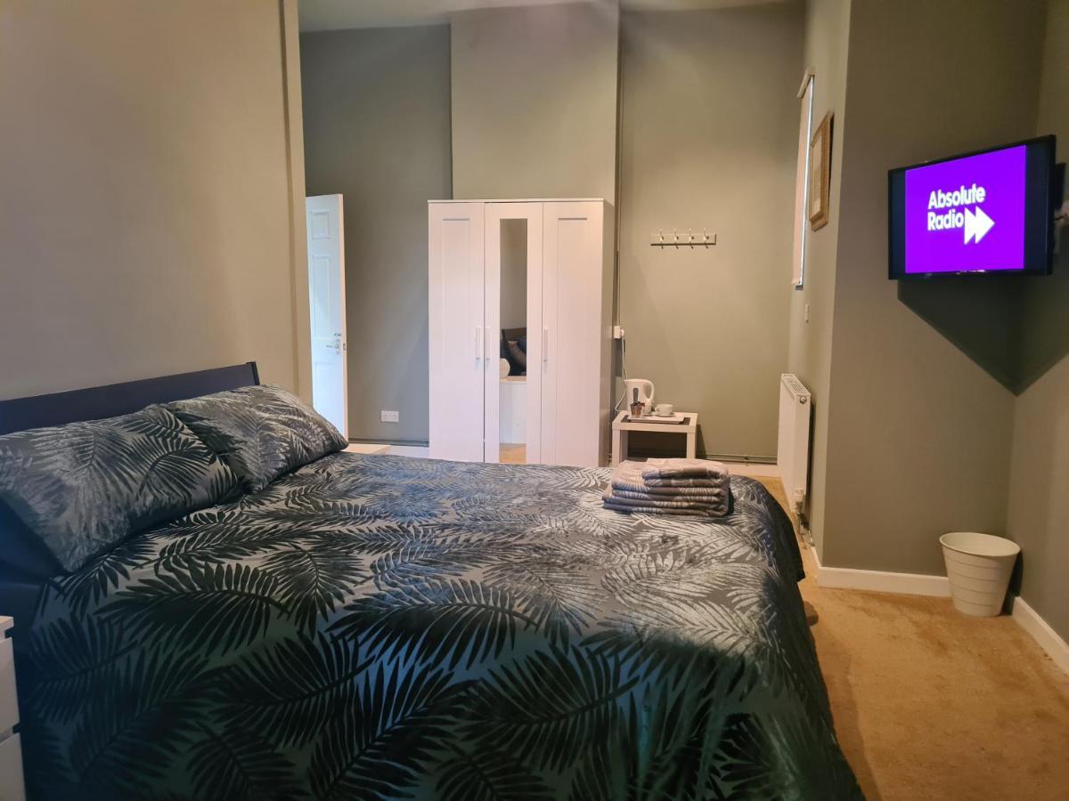 Hen House Hotel Cannock Buitenkant foto